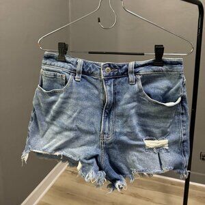 Hollister Ultra High Rise Mom Jeans